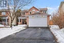 36 FERNBROOK PLACE  Ottawa, ON K2M 2L8