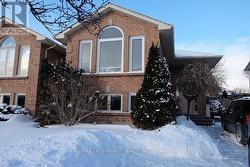 1062 PEPPERBUSH COURT Oshawa, ON L1K 2J4
