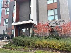 50 KAITTING Trail Unit# 610  Oakville, ON L6M 5N3