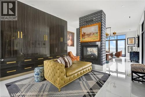 711 Beach Boulevard, Hamilton, ON - Indoor Photo Showing Living Room With Fireplace