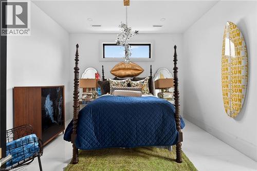 711 Beach Boulevard, Hamilton, ON - Indoor Photo Showing Bedroom