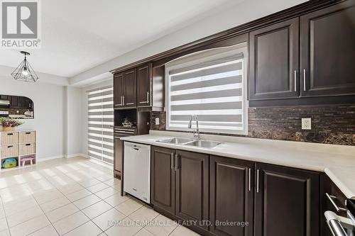 41 Tanglemere Crescent, Brampton, ON - Indoor Photo Showing Kitchen With Double Sink