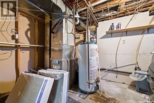33 Scott Street, Regina, SK - Indoor Photo Showing Basement