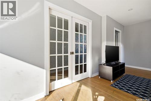 33 Scott Street, Regina, SK - Indoor
