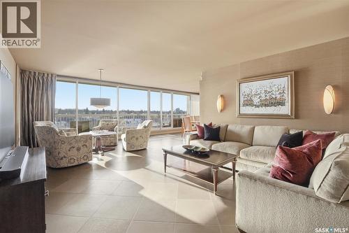 1001 730 Spadina Crescent E, Saskatoon, SK - Indoor Photo Showing Living Room