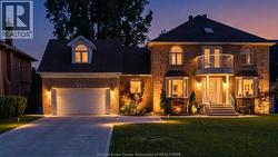 233 Old Tecumseh ROAD  Lakeshore, ON N8N 3S9