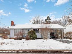 16 Balsam Circle  Lower Sackville, NS B4C 1A9