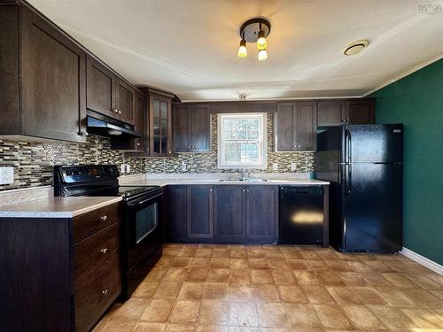 25 Rogers Dr., Lower South River, NS 