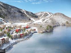 31 Osprey Lane Ingonish, NS B0C 3B3