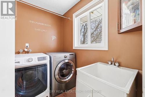 7315 Siderd 15, Mapleton, ON - Indoor Photo Showing Laundry Room