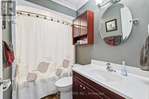 7315 Siderd 15, Mapleton, ON - Indoor Photo Showing Bathroom