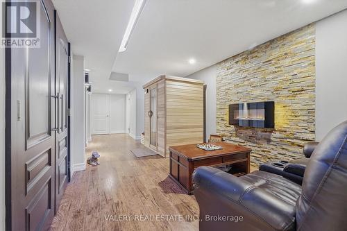 7315 Siderd 15, Mapleton, ON - Indoor With Fireplace