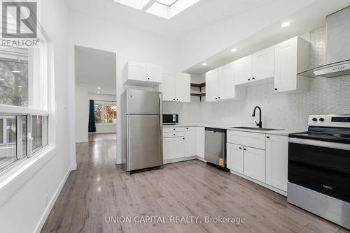 103 Case Street, Hamilton, ON - Indoor Photo Showing Kitchen With Stainless Steel Kitchen With Upgraded Kitchen