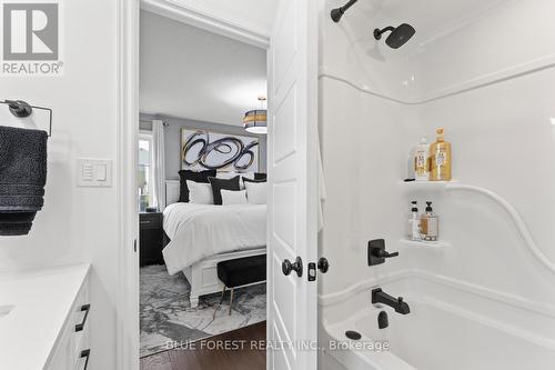 28 Weir Crescent, St. Thomas, ON - Indoor Photo Showing Bathroom