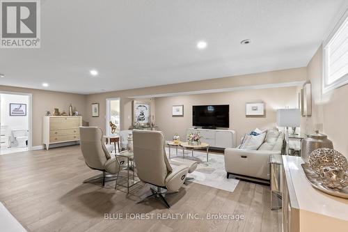 28 Weir Crescent, St. Thomas, ON - Indoor Photo Showing Living Room