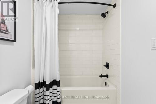 28 Weir Crescent, St. Thomas, ON - Indoor Photo Showing Bathroom