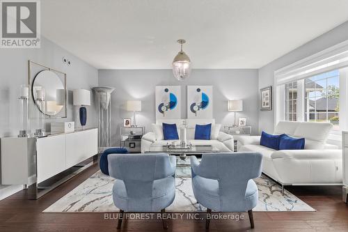 28 Weir Crescent, St. Thomas, ON - Indoor Photo Showing Living Room