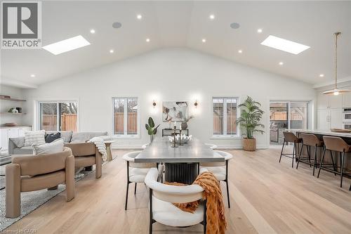 251 Glen Afton Drive, Burlington, ON - Indoor Photo Showing Living Room