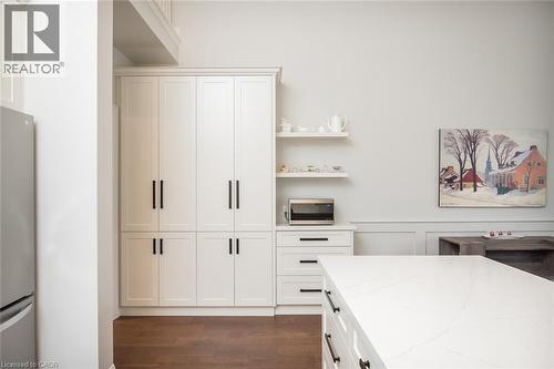 4155 Stonebridge Crescent, Burlington, ON - Indoor Photo Showing Kitchen