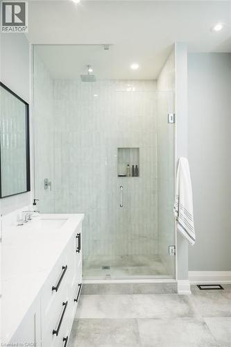 4155 Stonebridge Crescent, Burlington, ON - Indoor Photo Showing Bathroom