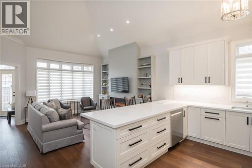 4155 Stonebridge Crescent, Burlington, ON - Indoor