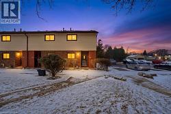 25 GARROW Drive Unit# 41  Hamilton, ON L9C 2X2