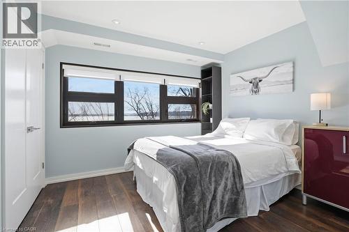 868 Danforth Place, Burlington, ON - Indoor Photo Showing Bedroom