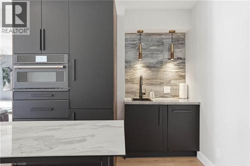 868 Danforth Place, Burlington, ON - Indoor