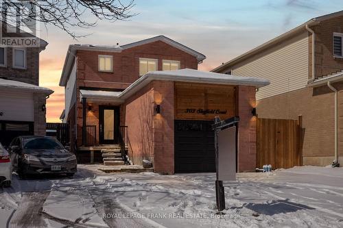 303 SHEFFIELD COURT  Oshawa (Vanier), ON L1J 8J3