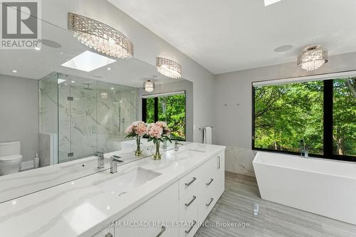 1112 Caldwell Avenue, Mississauga, ON - Indoor Photo Showing Bathroom