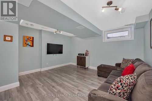 78 Grammercy Park, Ottawa, ON 