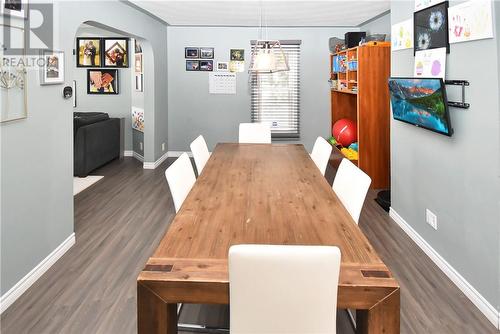 47 Second Ave, Coniston, ON - Indoor Photo Showing Dining Room
