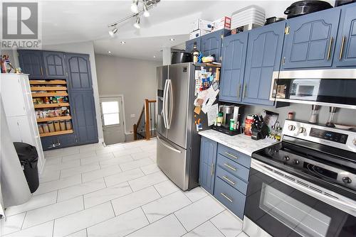 47 Second Ave, Coniston, ON - Indoor Photo Showing Kitchen