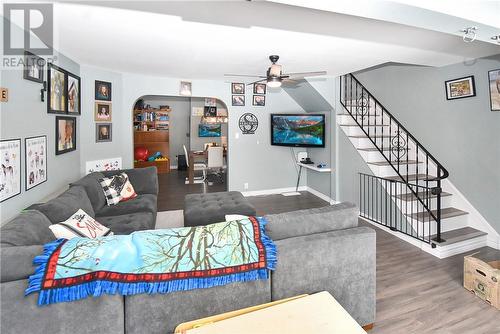 47 Second Ave, Coniston, ON - Indoor Photo Showing Living Room