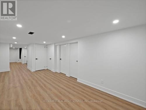 20 Hill Street, Hamilton, ON - Indoor Photo Showing Other Room