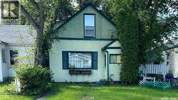 217 L AVENUE N  Saskatoon, SK S7L 2P3