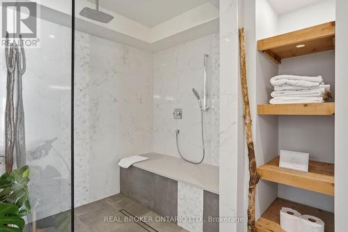 868 Danforth Place, Burlington, ON - Indoor Photo Showing Bathroom