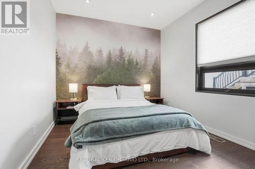 868 Danforth Place, Burlington, ON - Indoor Photo Showing Bedroom