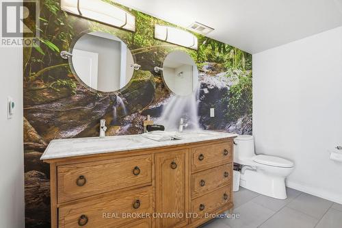868 Danforth Place, Burlington, ON - Indoor Photo Showing Bathroom