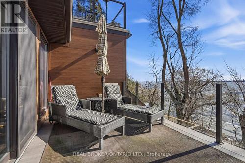 868 Danforth Place, Burlington, ON - Outdoor With Deck Patio Veranda With Exterior