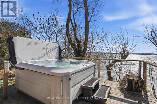 868 Danforth Place, Burlington, ON - Outdoor