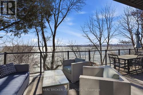 868 Danforth Place, Burlington, ON - Outdoor With Deck Patio Veranda