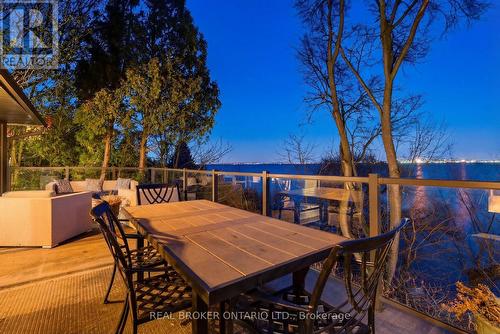 868 Danforth Place, Burlington, ON - Outdoor With Deck Patio Veranda With View