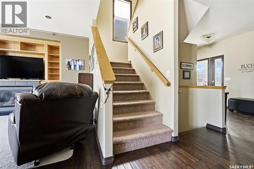 2451 Linner Bay, Regina, SK - Indoor Photo Showing Other Room