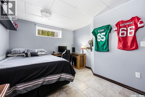 2451 Linner Bay, Regina, SK - Indoor Photo Showing Bedroom