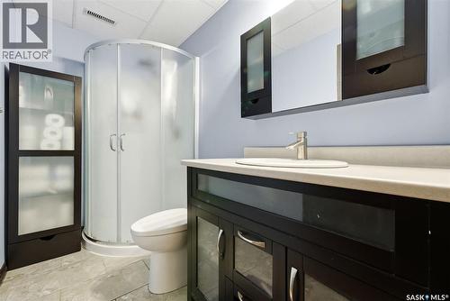 2451 Linner Bay, Regina, SK - Indoor Photo Showing Bathroom
