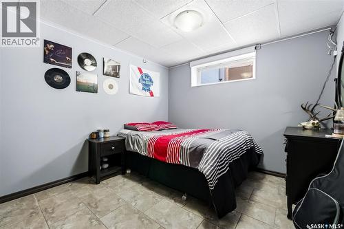 2451 Linner Bay, Regina, SK - Indoor Photo Showing Bedroom