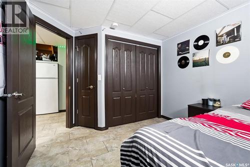 2451 Linner Bay, Regina, SK - Indoor Photo Showing Bedroom