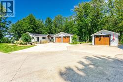 5168 LAKESHORE ROAD  Plympton-Wyoming, ON N0N 1J6