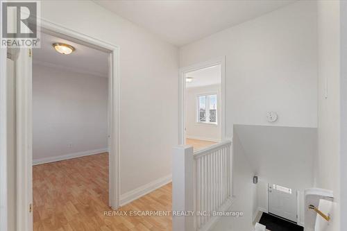 370 Paling Avenue, Hamilton, ON - Indoor Photo Showing Other Room